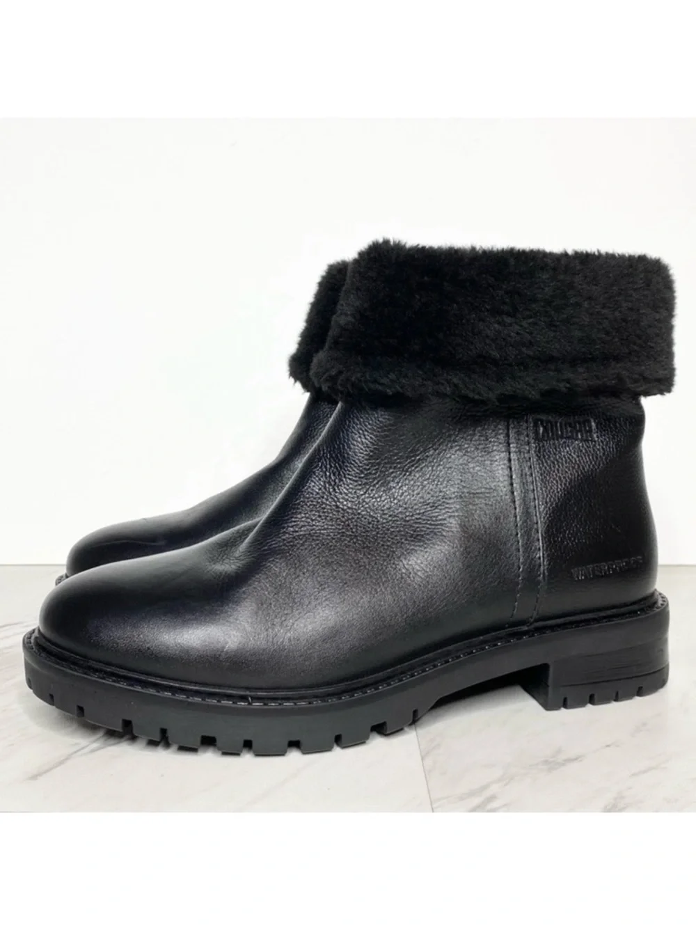 Cougar Kendal Faux Fur Cuff Black Leather Bootie 6